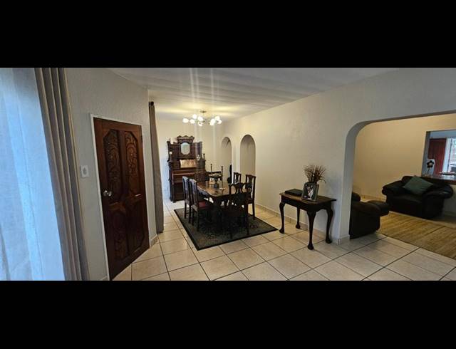 3 BEDROOM DUPLEX FOR SALE IN PETERSFIELD